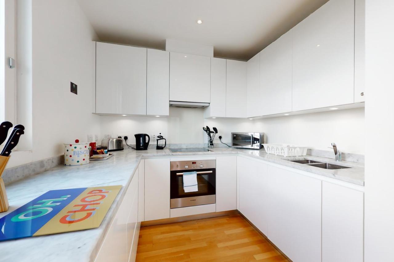 Lovely 2 Bedroom Flat With Balcony In Stratford Londyn Zewnętrze zdjęcie